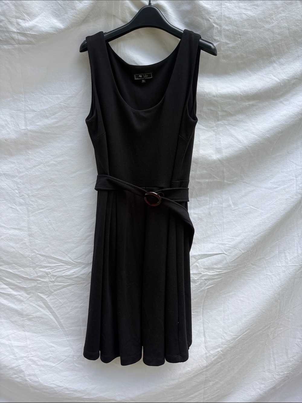 Lily Black Sleeveless Scoop-Neck Mini Dress with Belted